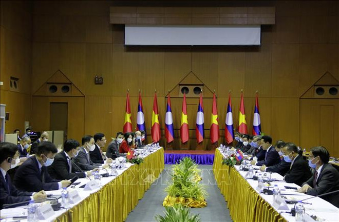 第七次越老外交部部长级政治磋商在万象举行 ảnh 2