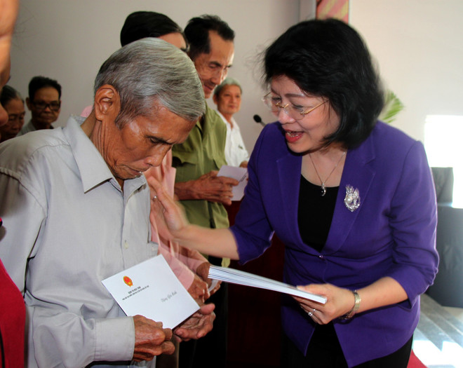 越南国家领导人赴各地拜年 ảnh 1 越南国家领导人赴各地拜年 ảnh 1