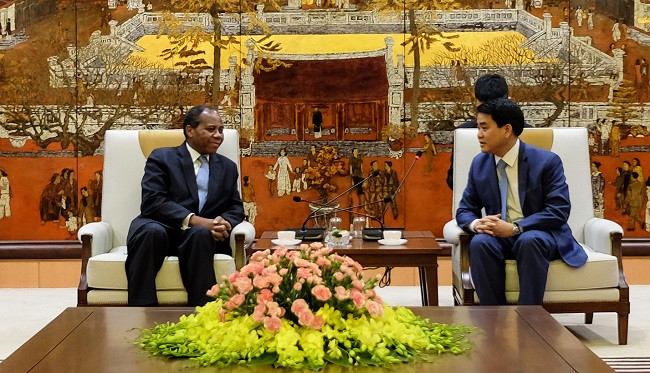 进一步加强河内市与莫桑比克各地方之间的友好合作关系 ảnh 1 进一步加强河内市与莫桑比克各地方之间的友好合作关系 ảnh 1