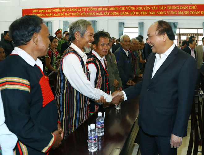 阮春福春节前走访慰问得农省困难群众及优抚对象 ảnh 1 阮春福春节前走访慰问得农省困难群众及优抚对象 ảnh 1