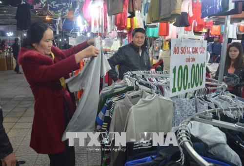 2018年岘港市春节年货展销会热闹开展 ảnh 2