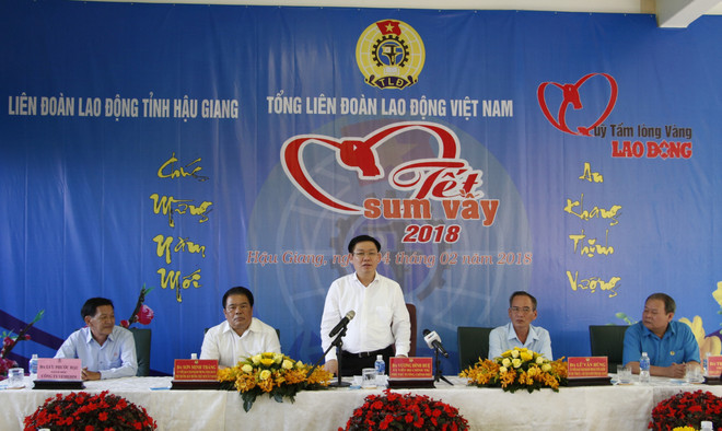 政府副总理王庭惠赴后江省开展新春慰问活动 ảnh 1