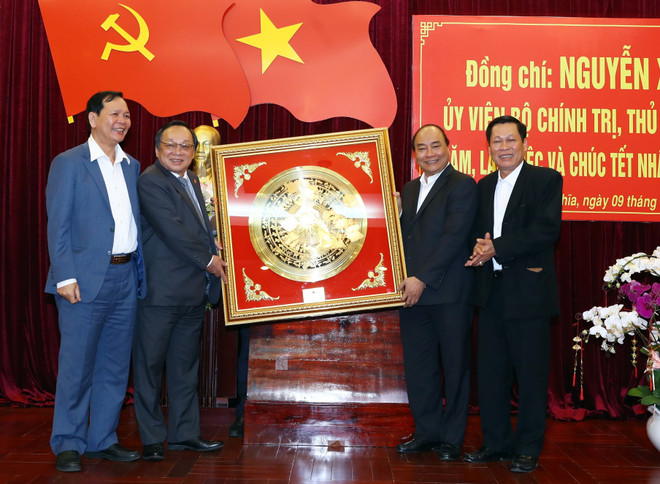 政府总理阮春福莅临得农省调研 ảnh 1 政府总理阮春福莅临得农省调研 ảnh 1