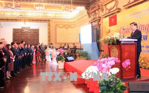 胡志明市与外国代表机构举行友好见面会 ảnh 1