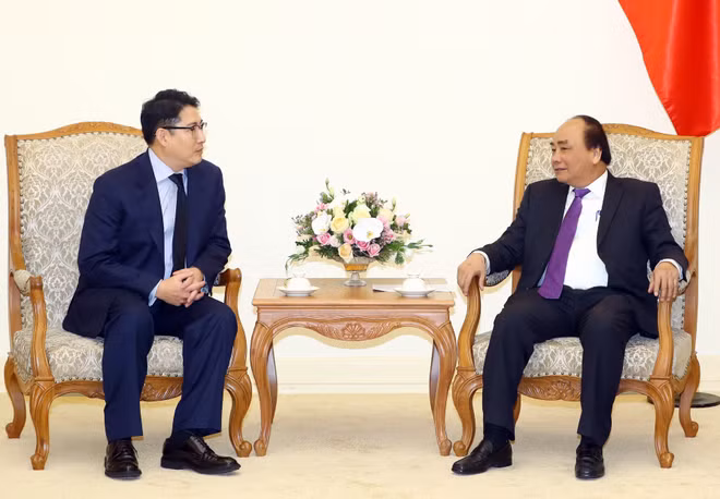 越南政府总理阮春福会见韩国晓星集团社长赵显俊 ảnh 2