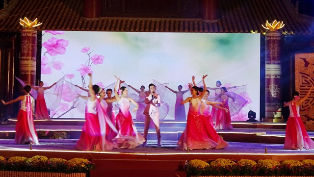 2018年同塔文化旅游周吸引近40万人次参加 ảnh 1 2018年同塔文化旅游周吸引近40万人次参加 ảnh 1