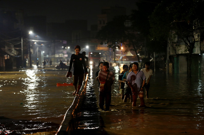 印尼雅加达大雨引发洪水 数千人疏散 ảnh 2