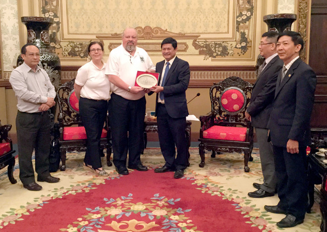 胡志明市同美国退伍军人携手抚平战争的伤痛 ảnh 2 胡志明市同美国退伍军人携手抚平战争的伤痛 ảnh 2