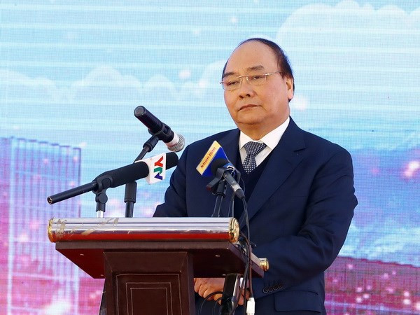 政府总理就官方发展援助和外债等问题答复国会代表的提问 ảnh 1 政府总理就官方发展援助和外债等问题答复国会代表的提问 ảnh 1