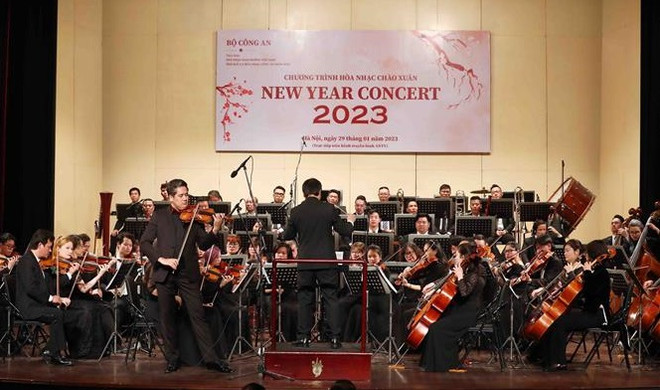 精彩纷呈的迎春音乐会在河内大剧院举行 ảnh 1 精彩纷呈的迎春音乐会在河内大剧院举行 ảnh 1