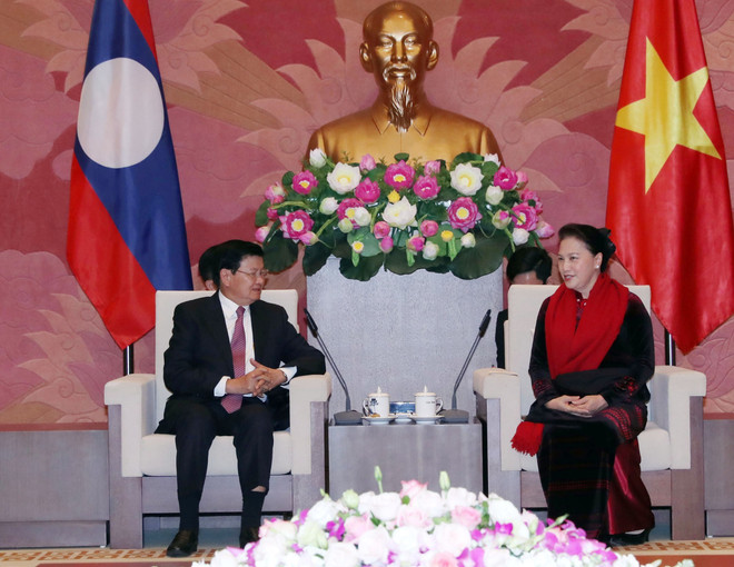 越南国会主席阮氏金银会见老挝总理通伦 ảnh 1 越南国会主席阮氏金银会见老挝总理通伦 ảnh 1