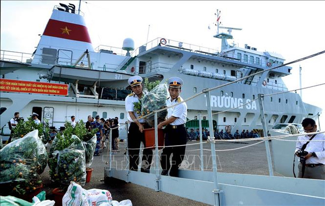 三艘满载年货的轮船驶往长沙 送去浓浓的新年祝福 ảnh 1 三艘满载年货的轮船驶往长沙 送去浓浓的新年祝福 ảnh 1