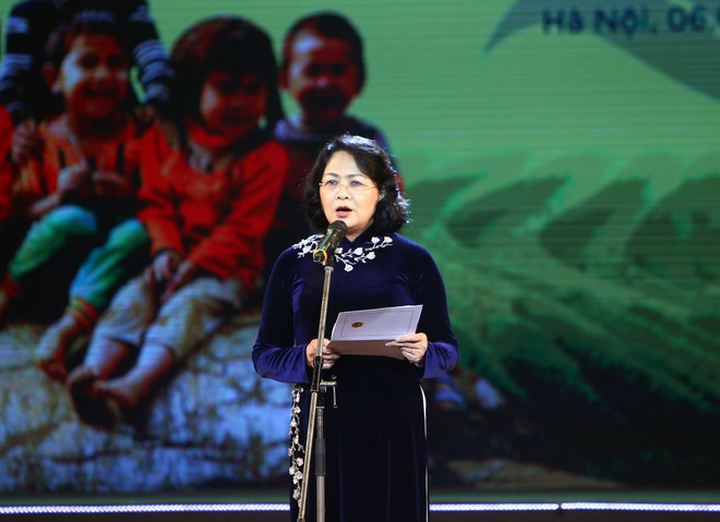 第12次“让贫困儿童感到春天的温暖” 慈善艺术交流晚会在河内举行 ảnh 1 第12次“让贫困儿童感到春天的温暖” 慈善艺术交流晚会在河内举行 ảnh 1