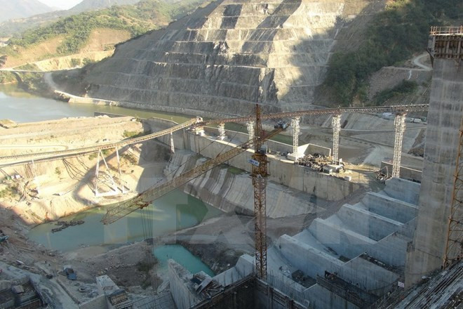 越南莱州水电站一号机组转子成功吊装 ảnh 1