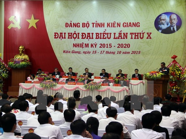 黎鸿英同志:坚江省应把优势充分发挥出来促进经济强劲增长 ảnh 1 黎鸿英同志:坚江省应把优势充分发挥出来促进经济强劲增长 ảnh 1