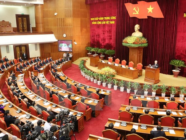 越共十一届中央委员会第十二次会议最后一个工作日发表公报 ảnh 1 越共十一届中央委员会第十二次会议最后一个工作日发表公报 ảnh 1