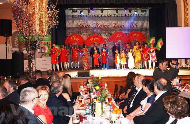 旅居捷克越南人社群纷纷举行迎新春活动 ảnh 1 旅居捷克越南人社群纷纷举行迎新春活动 ảnh 1