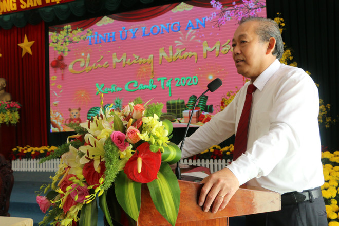 政府副总理张和平向隆安省领导和人民拜年 ảnh 1