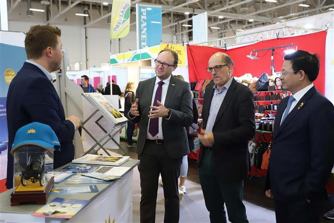 德国越南展览会在德国奥格斯堡举行 ảnh 1 德国越南展览会在德国奥格斯堡举行 ảnh 1