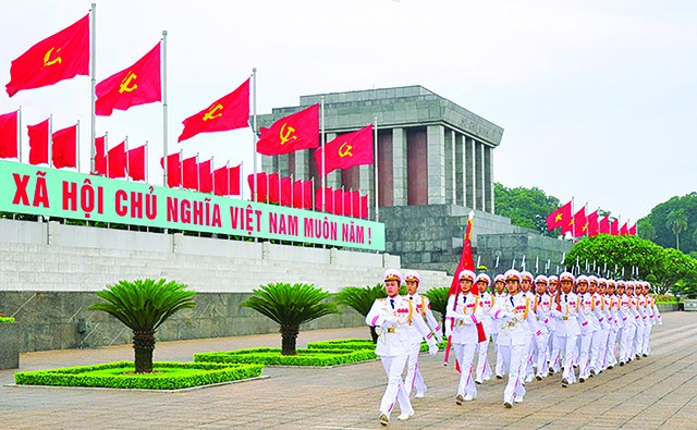 保护胡志明陵墓的 “御林军” ảnh 1 保护胡志明陵墓的 “御林军” ảnh 1