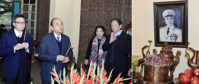 越南政府总理阮春福为已故党和国家领导人上香 ảnh 1 越南政府总理阮春福为已故党和国家领导人上香 ảnh 1