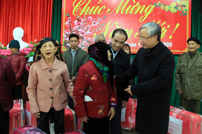 陈国旺同志出席宣光省植树节启动仪式 ảnh 3 陈国旺同志出席宣光省植树节启动仪式 ảnh 3