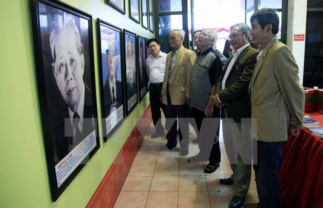 “越南共产党和越南国会发展史上的重要里程碑”图片展在太原省举行 ảnh 1 “越南共产党和越南国会发展史上的重要里程碑”图片展在太原省举行 ảnh 1