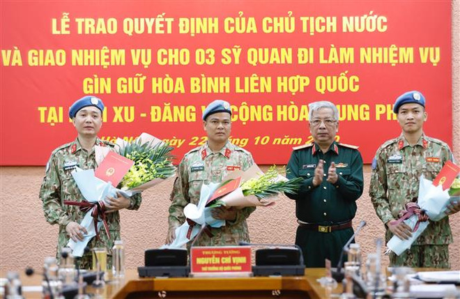 越南人民军3名军官即将赴南苏丹和中非共和国执行维和任务 ảnh 1 越南人民军3名军官即将赴南苏丹和中非共和国执行维和任务 ảnh 1