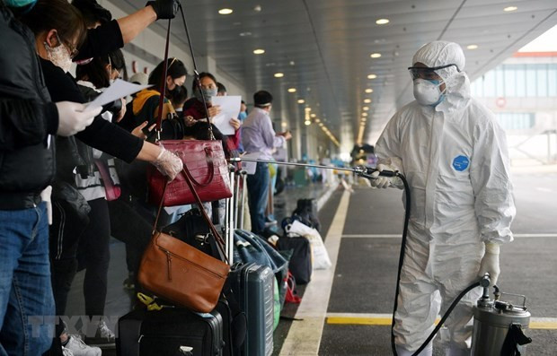 新冠肺炎疫情:越南新增12例输入性确诊病例 入境后立即接受隔离 ảnh 1 新冠肺炎疫情:越南新增12例输入性确诊病例 入境后立即接受隔离 ảnh 1