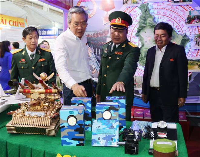 迎接越共十三大:宁顺省经济社会发展成就展举行 ảnh 2 迎接越共十三大:宁顺省经济社会发展成就展举行 ảnh 2