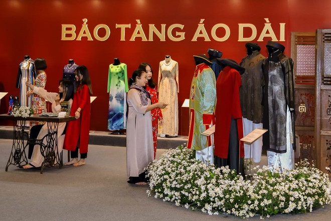 “奥黛与文化遗产”研讨会有利于弘扬国服文化价值 ảnh 2 “奥黛与文化遗产”研讨会有利于弘扬国服文化价值 ảnh 2