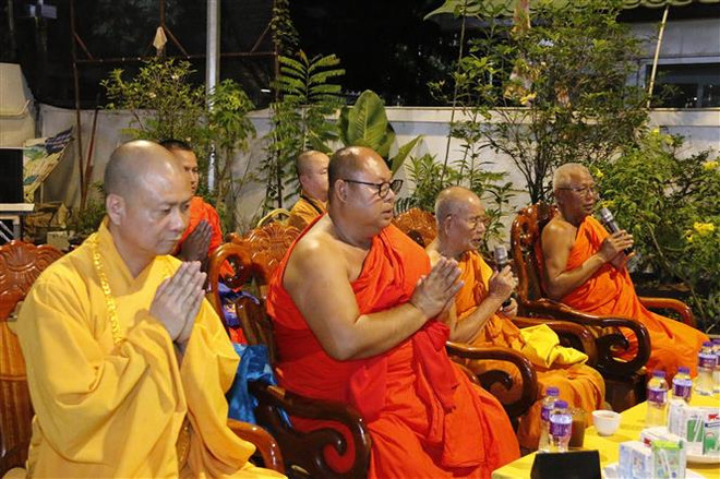 海外越南人心系中部灾区 ảnh 1