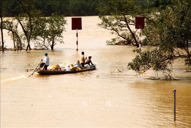 越南中部遭洪涝灾害 哈萨克斯坦与巴勒斯坦领导致电表示慰问 ảnh 1 越南中部遭洪涝灾害 哈萨克斯坦与巴勒斯坦领导致电表示慰问 ảnh 1