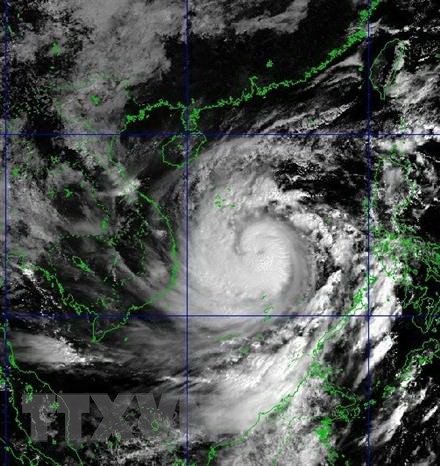 第9号台风加强至14级 阵风17级 台风中心位置位于岘港至富安海域 ảnh 1 第9号台风加强至14级 阵风17级 台风中心位置位于岘港至富安海域 ảnh 1