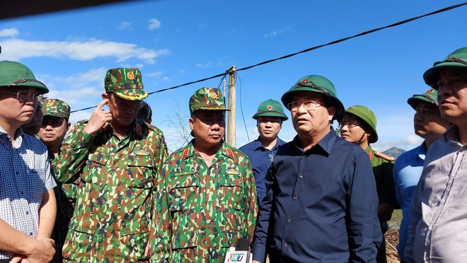 广南省南茶媚县茶棱乡泥石流事故:成立前方指挥部指挥被掩埋人员搜救工作 ảnh 1  广南省南茶媚县茶棱乡泥石流事故:成立前方指挥部指挥被掩埋人员搜救工作 ảnh 1