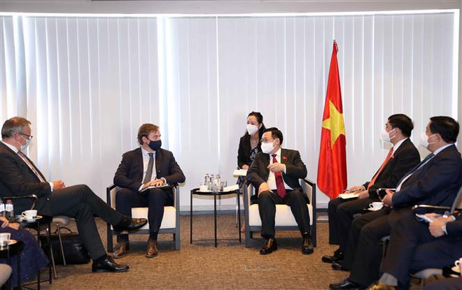 国会主席王廷惠会见比利时部分集团领导 ảnh 2 国会主席王廷惠会见比利时部分集团领导 ảnh 2