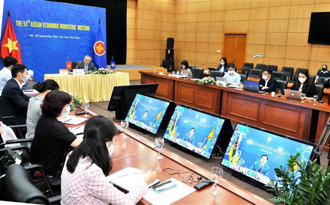 第53届东盟经济部长会议：通过《斯里巴加湾市数字化转型路线图》 ảnh 2