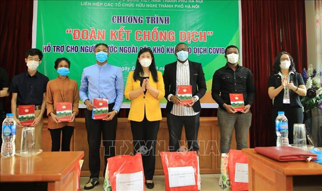 河内市协助受疫情影响的外国人 ảnh 1 河内市协助受疫情影响的外国人 ảnh 1