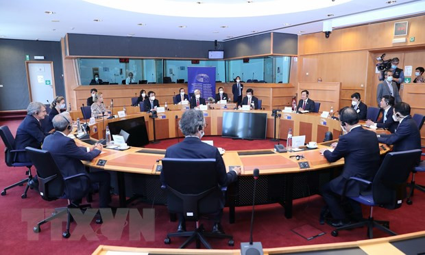 越南国会主席王廷惠与欧洲议会主席举行会谈 ảnh 2 越南国会主席王廷惠与欧洲议会主席举行会谈 ảnh 2