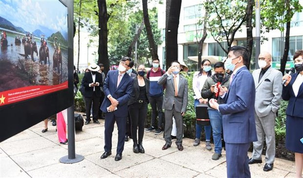 “越南——魅力无穷”图片展在墨西哥举行 ảnh 1 “越南——魅力无穷”图片展在墨西哥举行 ảnh 1