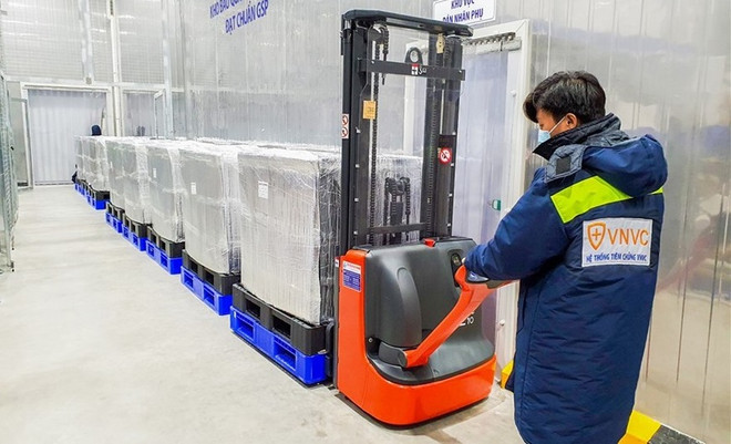 再有200万多剂阿斯利康疫苗运抵越南 ảnh 1 再有200万多剂阿斯利康疫苗运抵越南 ảnh 1