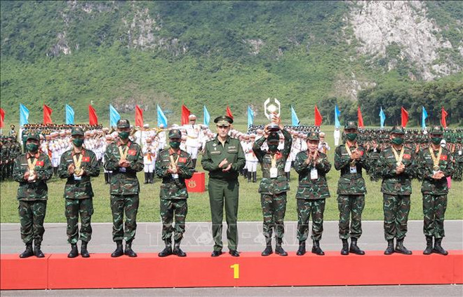 2021年国际军事比赛:越南和俄罗斯参赛队获得金牌 ảnh 1 2021年国际军事比赛:越南和俄罗斯参赛队获得金牌 ảnh 1