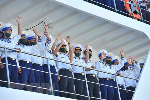 春节前夕海军第四区代表团前往长沙岛县看望慰问岛上军民 ảnh 1 春节前夕海军第四区代表团前往长沙岛县看望慰问岛上军民 ảnh 1