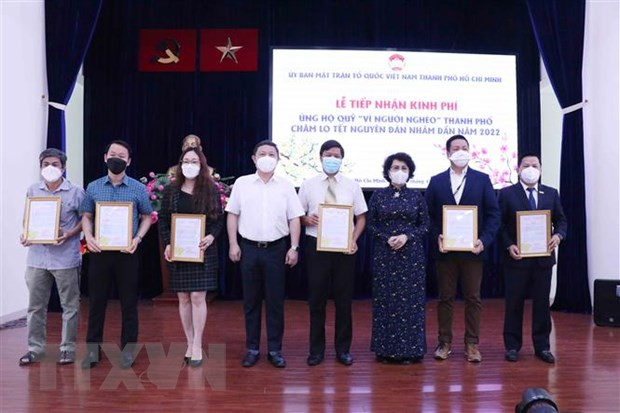 近 560 亿越盾节日补助 让胡志明市贫困群众温暖过年 ảnh 1 近 560 亿越盾节日补助 让胡志明市贫困群众温暖过年 ảnh 1