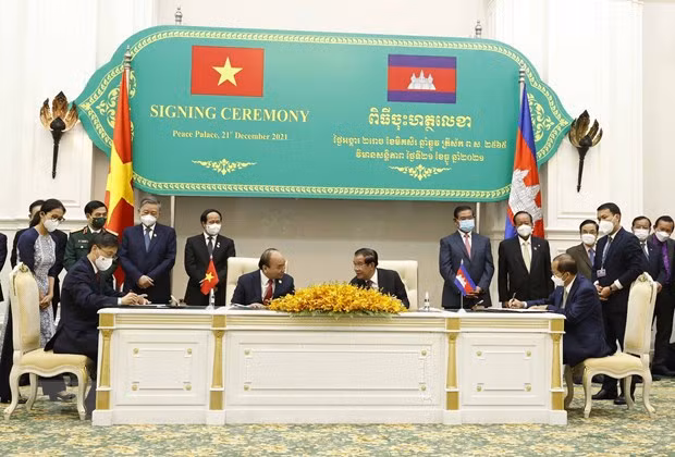 越南与柬埔寨发表联合声明 ảnh 3 越南与柬埔寨发表联合声明 ảnh 3