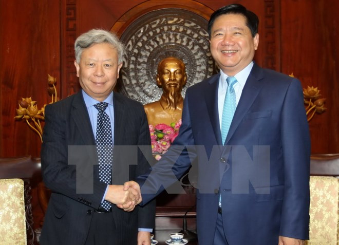胡志明市委书记丁罗升会见亚洲基础设施投资银行行长 ảnh 1 胡志明市委书记丁罗升会见亚洲基础设施投资银行行长 ảnh 1