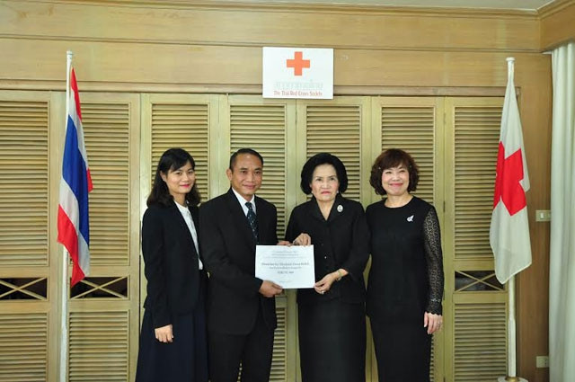 旅居泰国越南人为泰国南部灾区人民赠送慰问品 ảnh 1 旅居泰国越南人为泰国南部灾区人民赠送慰问品 ảnh 1