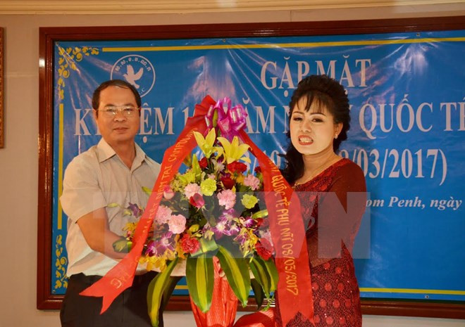 越南驻柬埔寨妇女协会在金边举行见面会 ảnh 1