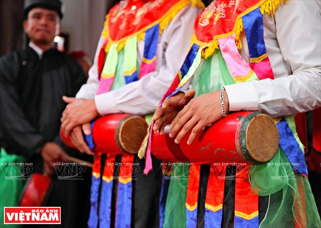 河内清池县朝曲村的传统艺术——蓬舞 ảnh 5