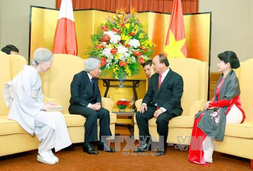 越南政府总理阮春福与夫人会见日本天皇和皇后 ảnh 2